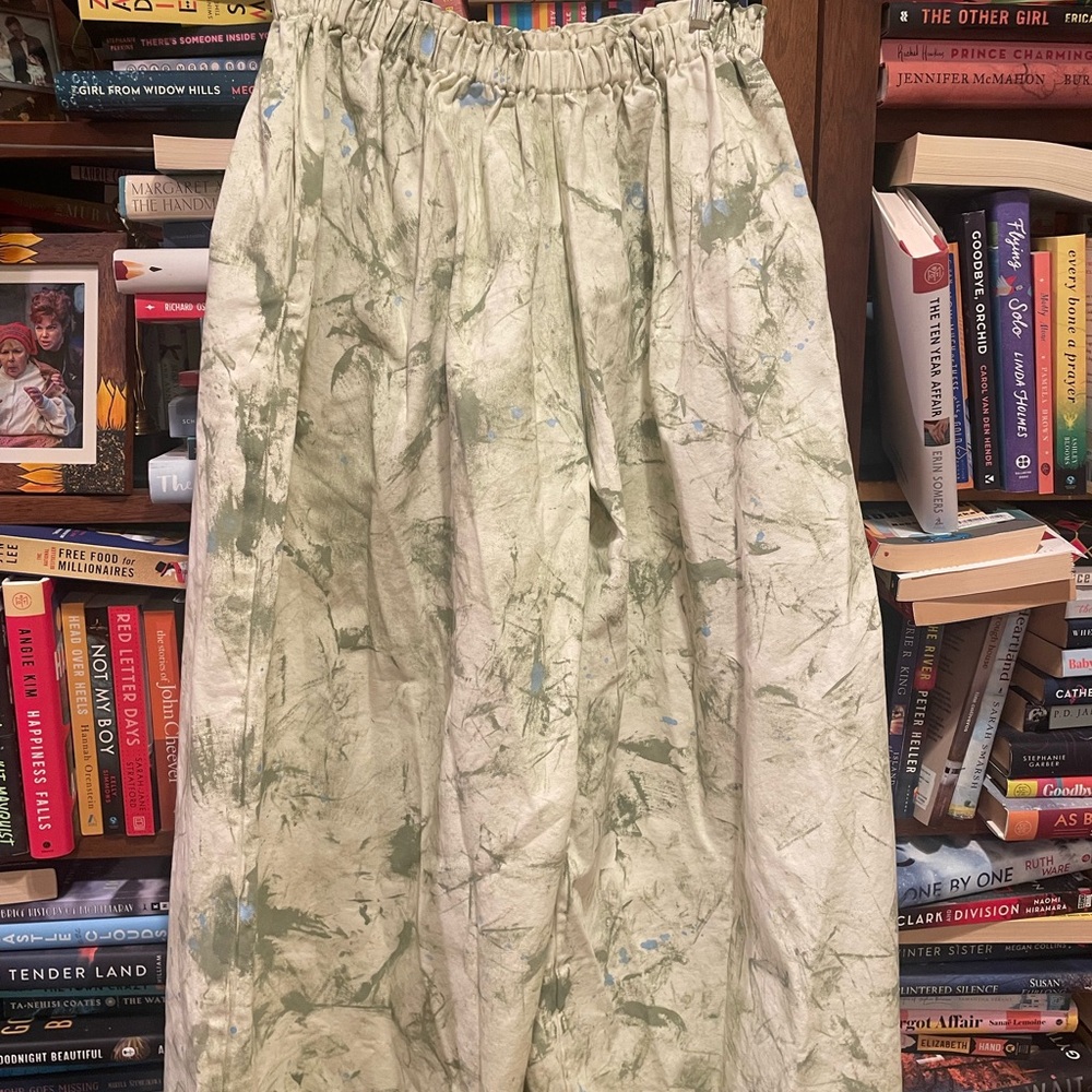 EUC STATE Green Paint Splatter Swayers